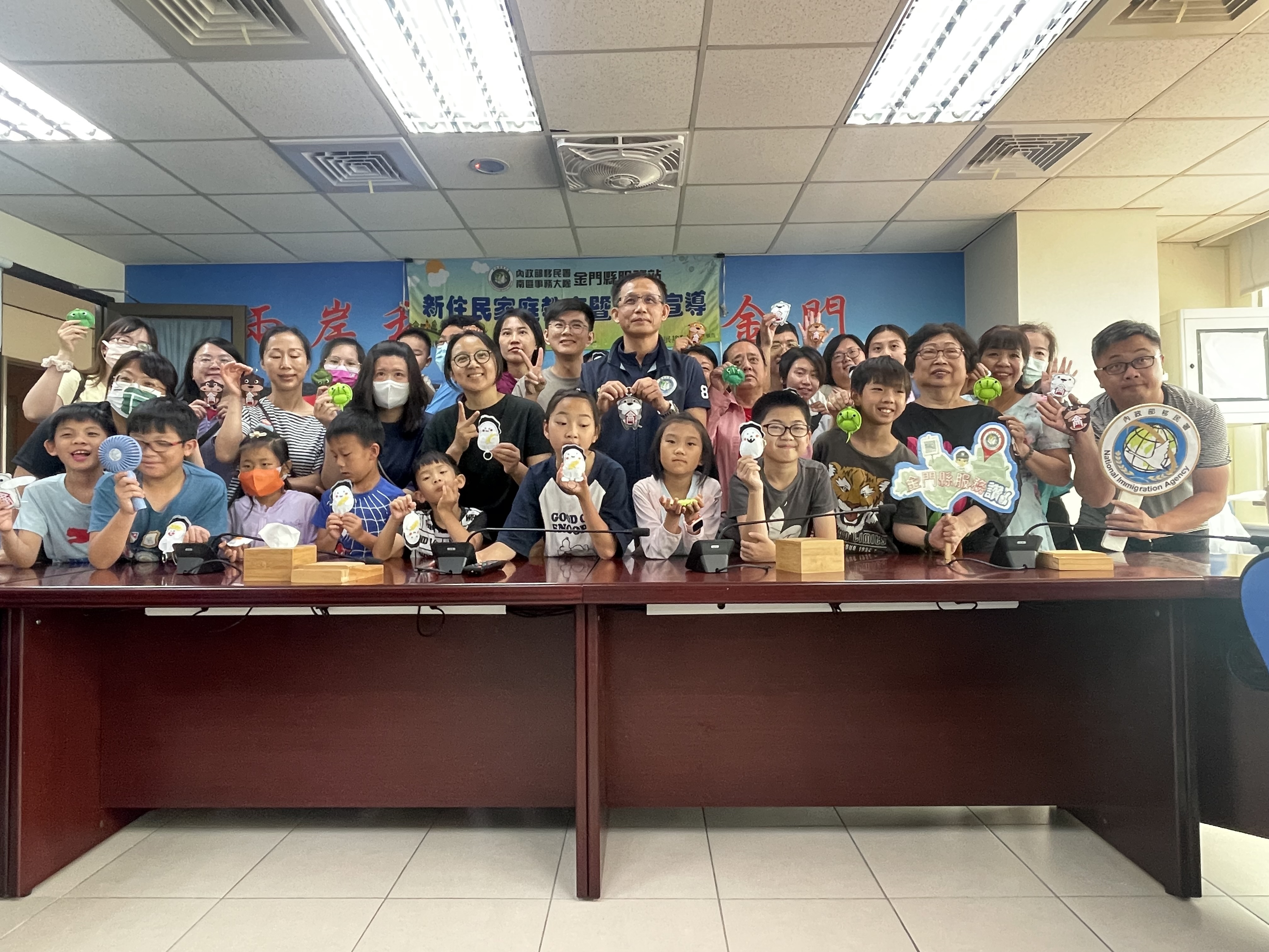 歡慶端午節 移民署邀新二代手作鱟造型香包傳遞祝福-1